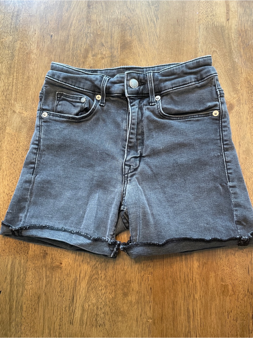 H&M Black Washed High Rise Stretch Denim Shorts Size 4 Raw Hem Casual Summer